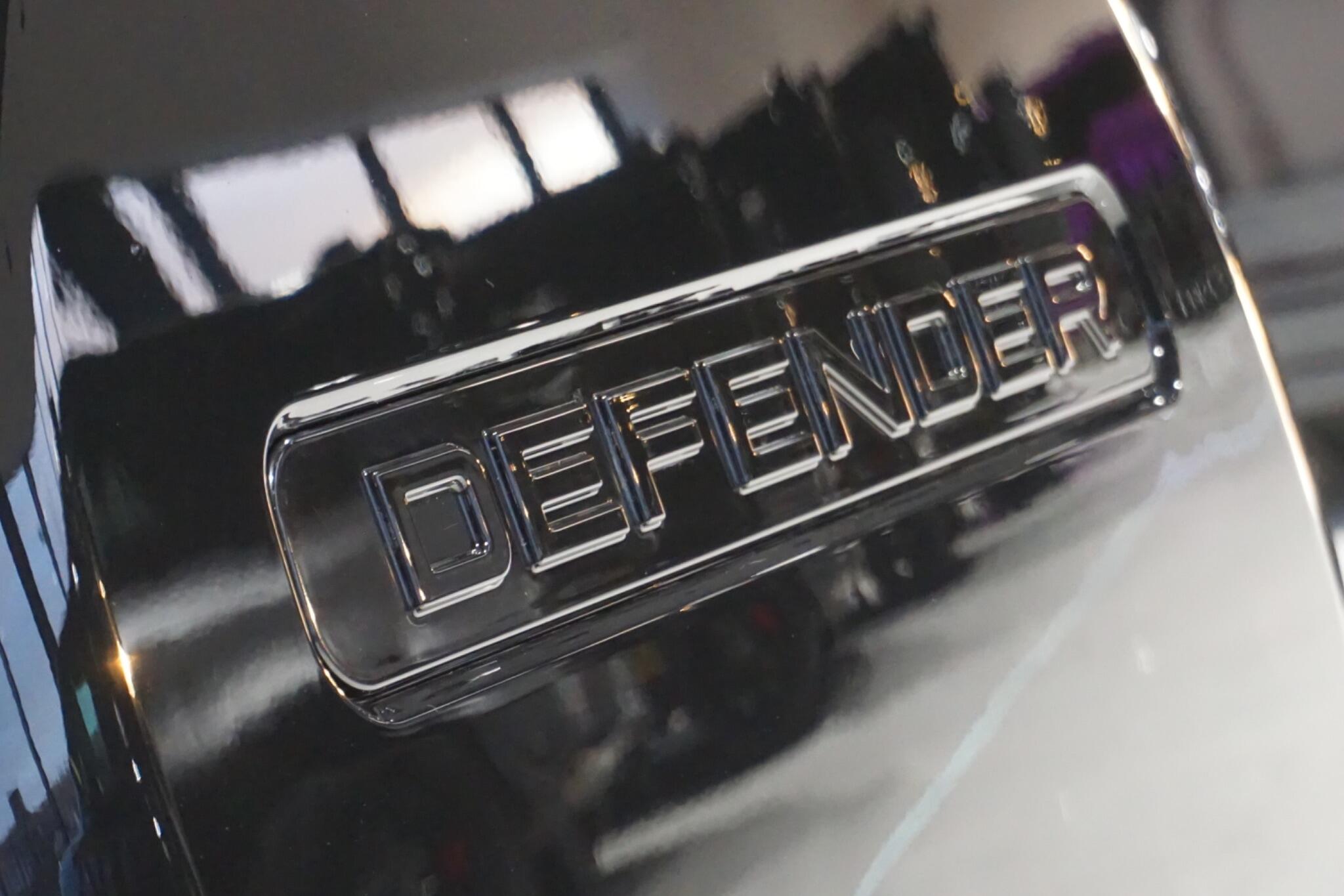 Land Rover Defender 110 3.0 D300 MHEV X SUV 5dr Diesel Auto 4WD Euro 6 (s/s) (300 ps)